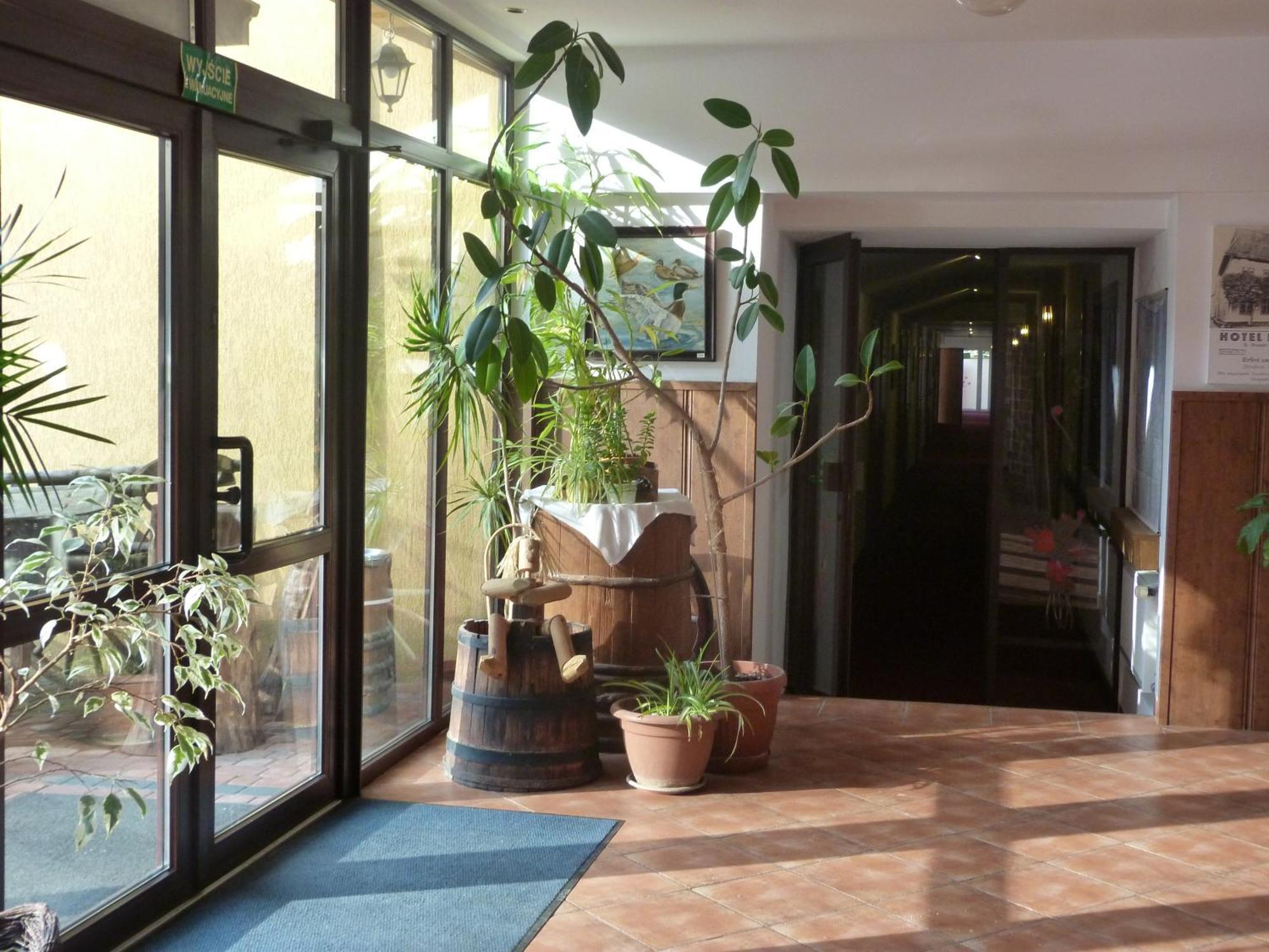 פרומבורק Hotel Kopernik מראה חיצוני תמונה