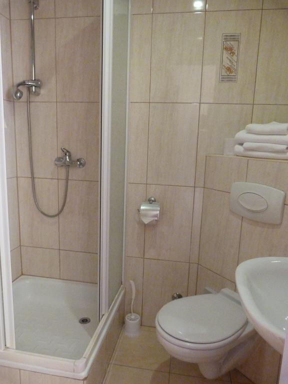 פרומבורק Hotel Kopernik מראה חיצוני תמונה