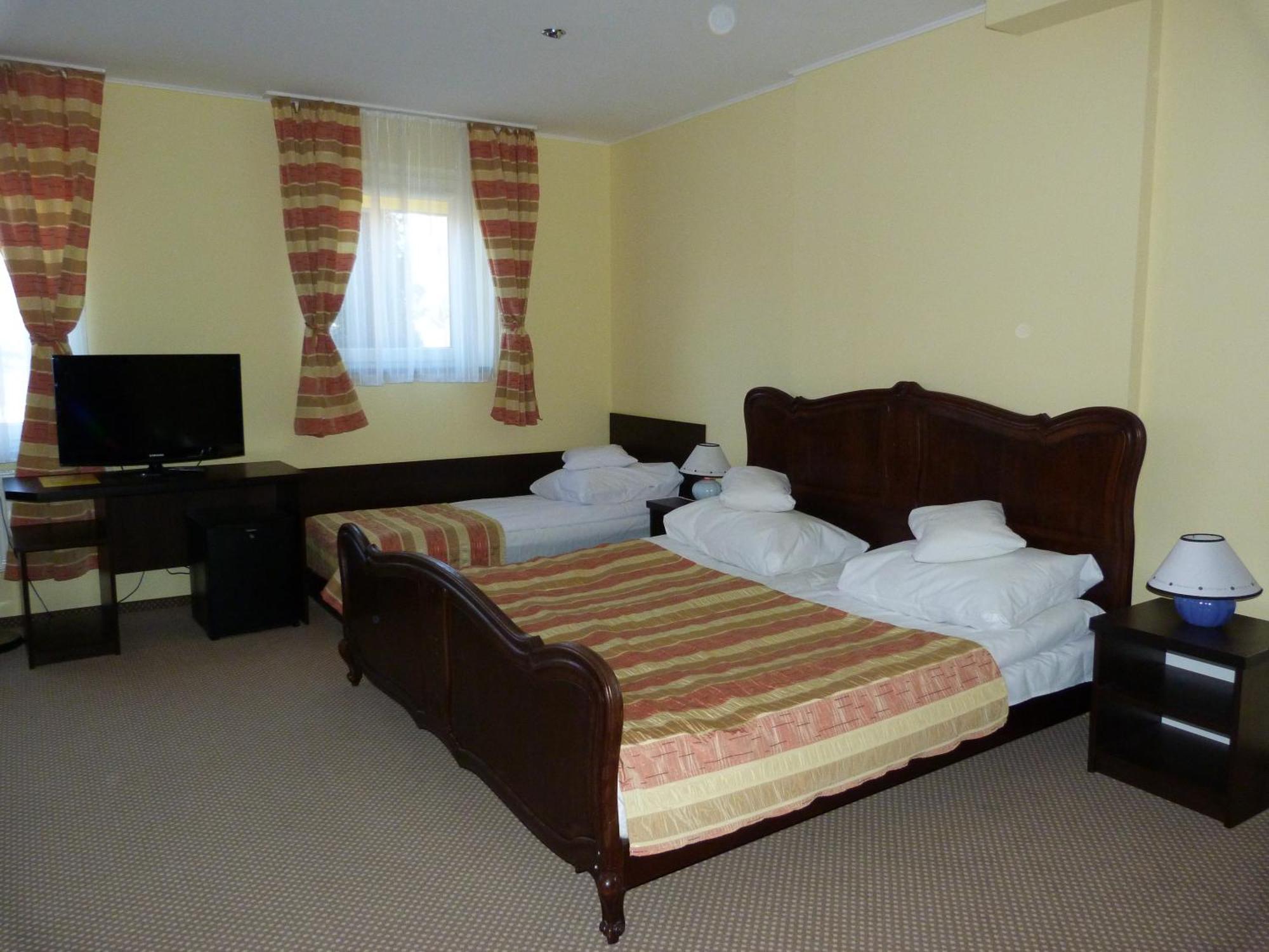 פרומבורק Hotel Kopernik מראה חיצוני תמונה
